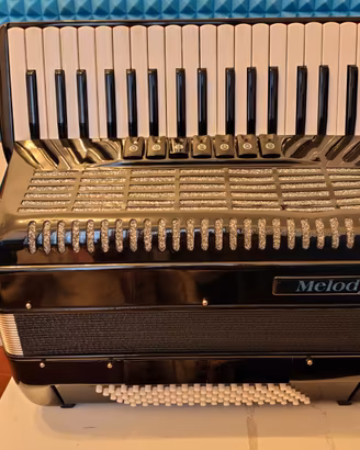 Fisarmonica a piano 96 bassi