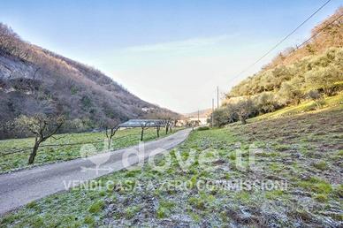 Villa di 275 m² con più di 5 locali a Villaga