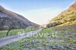 Villa di 275 m² con più di 5 locali a Villaga