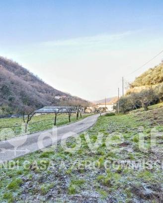 Villa di 275 m² con più di 5 locali a Villaga