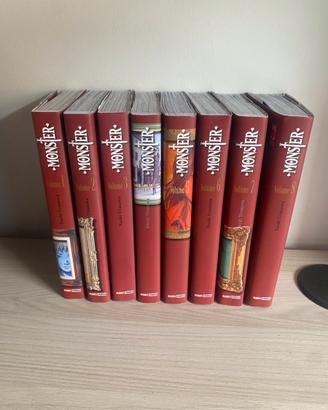 Volumi Monster Deluxe (1-8) Naoki urasawa