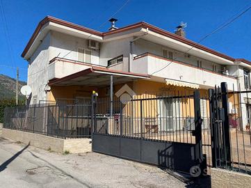 4 LOCALI A SAN FELICE A CANCELLO