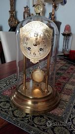Orologio a pendolo campana di vetro