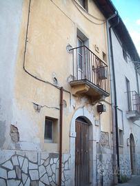 Casa da ristrutturare e giardino pagamento a rate