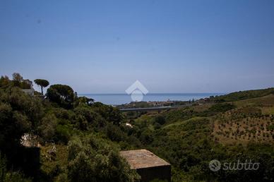 4 LOCALI A SANTA MARINELLA