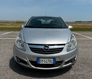 Opel corsa 2009 (neopatentati) unico propr