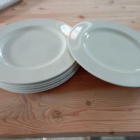 Piatti ceramica bianchi