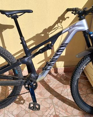 Canyon Neuron CF8 -MTB in Carbonio Full Suspension