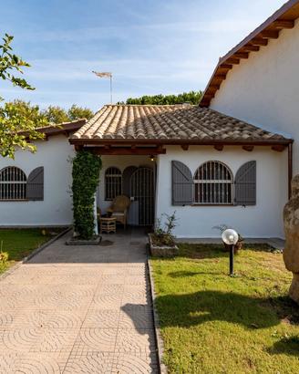 sul Mare villa 10 posti 4 camere 4 bagni 