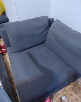 Divano Ikea angolare - comodo e compatto