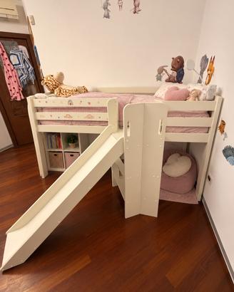 Letto a soppalco con scivolo per bimba