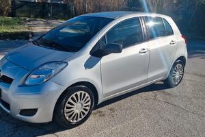 Dayhatsu Charade (Yaris)