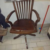 Antica sedia girevole