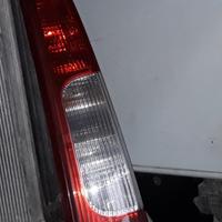 STOP FANALE POSTERIORE SINISTRO FORD C - Max Serie