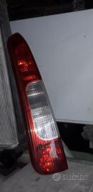 STOP FANALE POSTERIORE SINISTRO FORD C - Max Serie