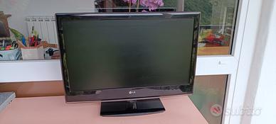 TV LED LG 22"