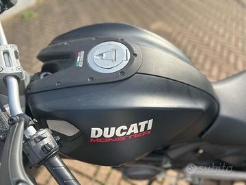 DUCATI  MONSTER