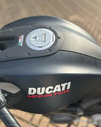 DUCATI  MONSTER