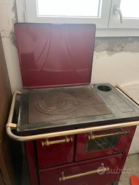 Stufa economica a legna con forno"
 