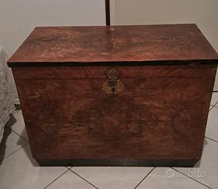 Baule in legno d'epoca (dei primi del 900)
