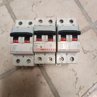 Set di 3 Interruttori magnetotermici Bticino F810N