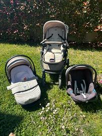 Passeggino trio colore grigio