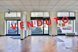 Immobile di 190 m² con 5 locali a Seregno