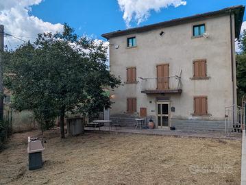 Casale con terreno ad Anghiari
