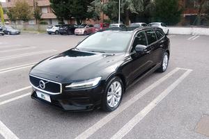 Volvo V60 2.0 b4 Momentum Business Pro auto