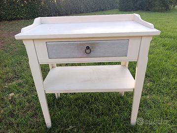 tavolino stile shabby 