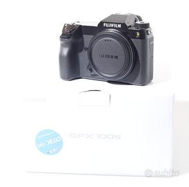 FOTOCAMERA DIGITALE MEDIO FORMATO FUJI GFX100S.