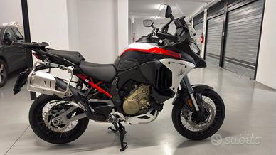 Multistrada V4 rally full