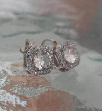 Orecchini clip con brillantino eleganti