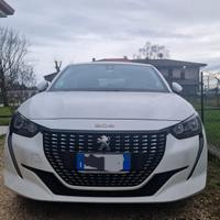 Peugeot 208 1.2 benzina 