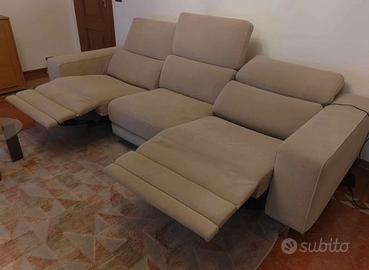 Divano seminuovo a doppia sheslong 