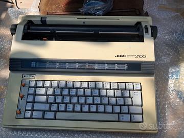 Machina da scrivere juki