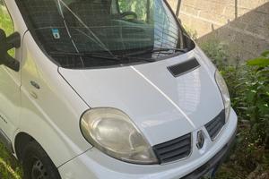 RENAULT TRAFIC  2800€