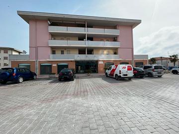 Negozio a Tortoreto lido