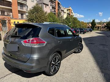 Nissan XTrail 1600
