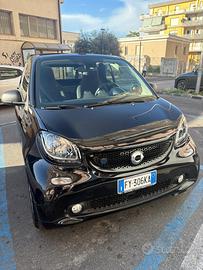 Smart fortwo cabrio elettrica