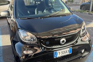 Smart fortwo cabrio elettrica