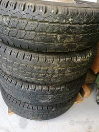 4 cerchi + 4 pneumatici 175 75 16c