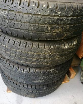 4 cerchi + 4 pneumatici 175 75 16c