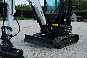 Escavatore BOBCAT 27 qli braccio lungo