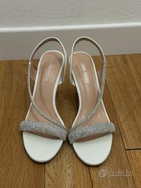 Sandali con tacco basso