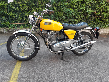 Norton Commando 750 del 1971
