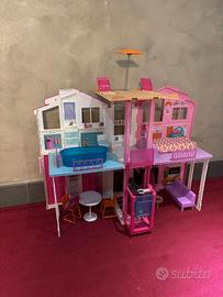 Casa di Barbie a 3 Piani con Ascensore
