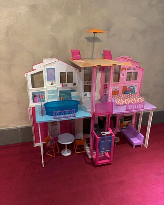 Casa di Barbie a 3 Piani con Ascensore