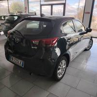 Autovettura Mazda2