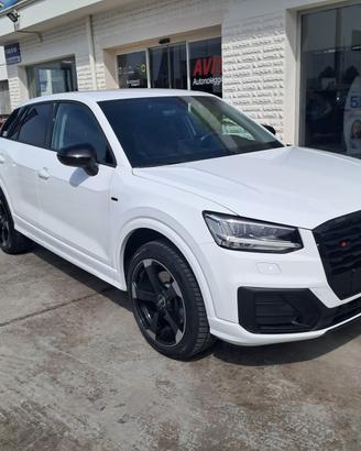 Audi q2 S line black edition s tronic full led